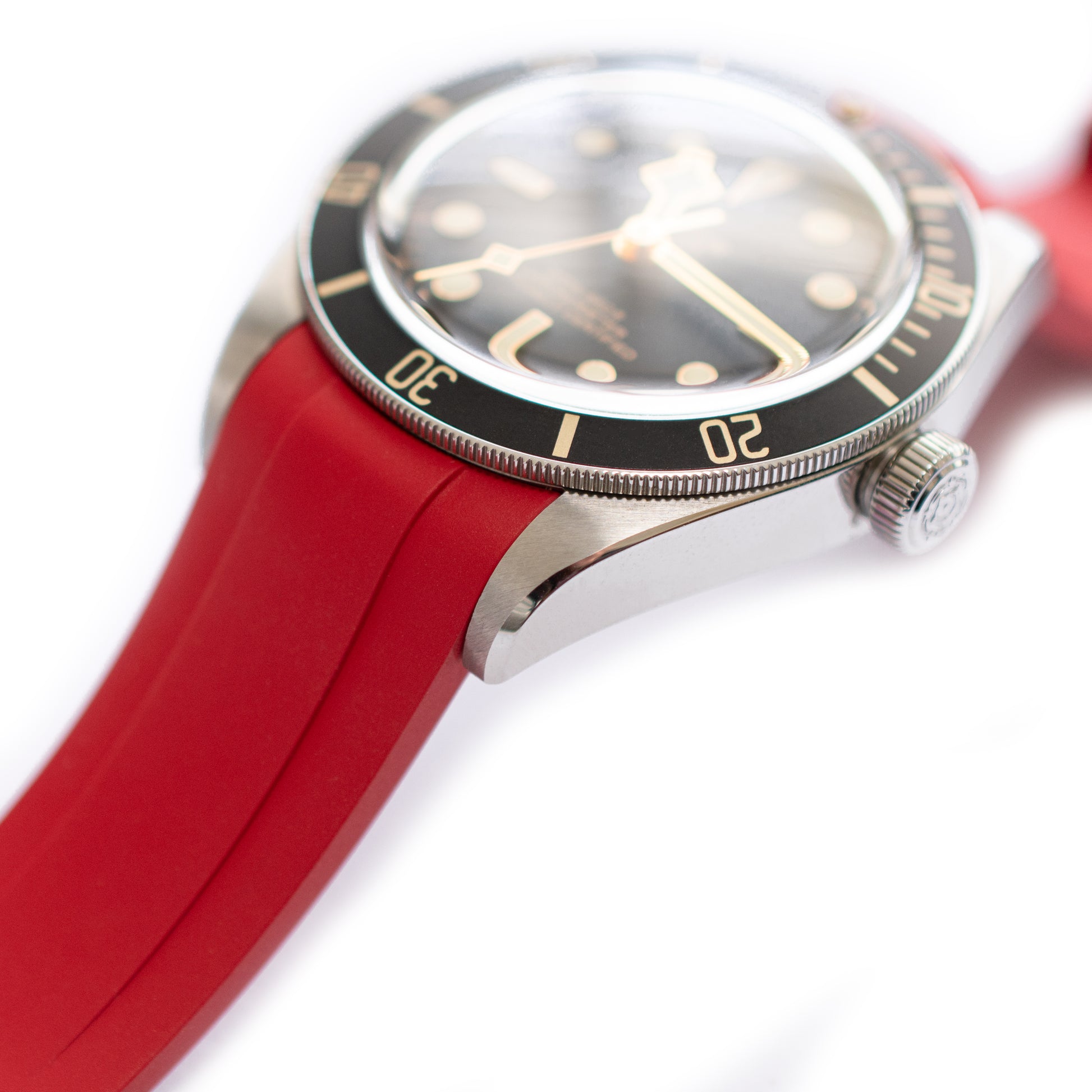 tudor 58 with rubber band red